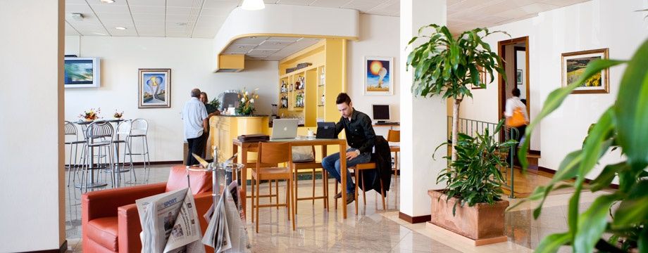 Euro Hotel กาสชินา ภายนอก รูปภาพ