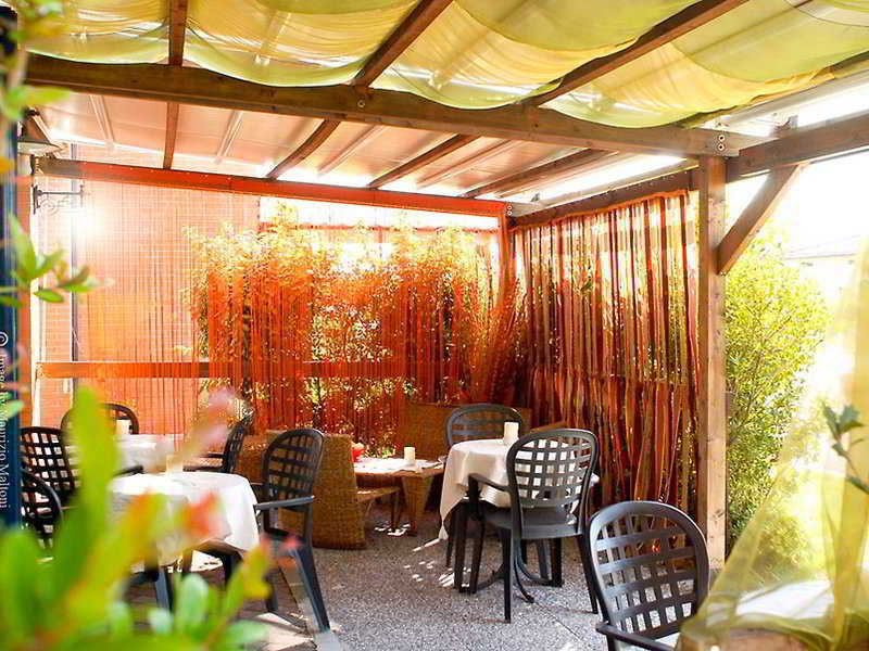 Euro Hotel กาสชินา ภายนอก รูปภาพ